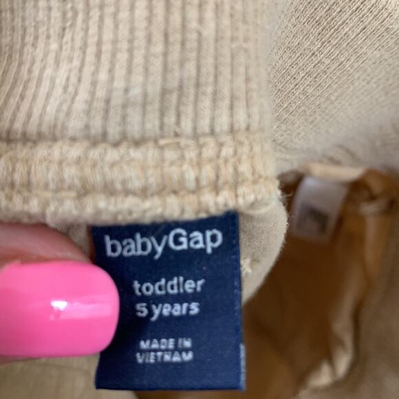 Baby Gap khaki/Tan Pull Up Shorts - Picture 2 of 5